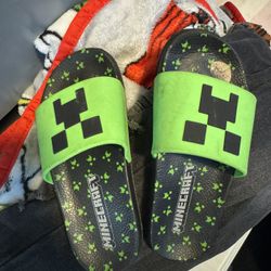 Boys Minecraft Sandals / Size 12/13 In Excellent Condition Used 2 Times
