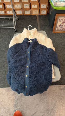 Fleece women’s jacket and navy and beige