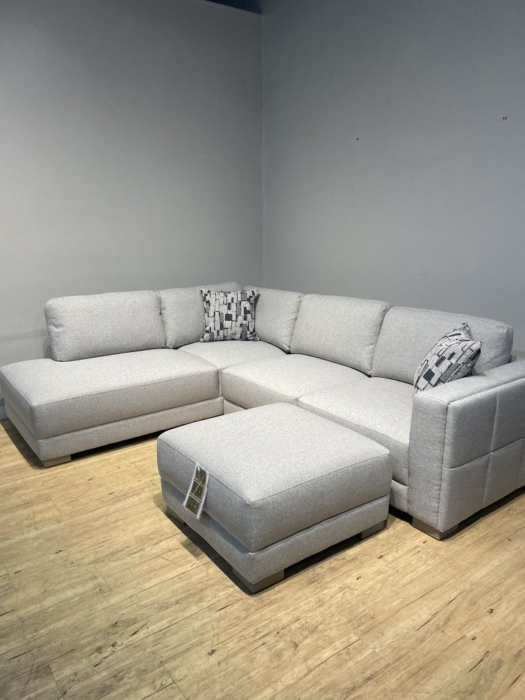 Small Light Gray Sectional Sofa Couch with Ottoman