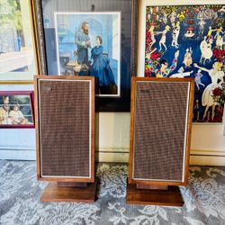 pair of vintage 1970's ADC 303AX speakers in good condition. Real wood veneer cabs. Nice sounding 2 way system made in USA. Built between 1971 and 197