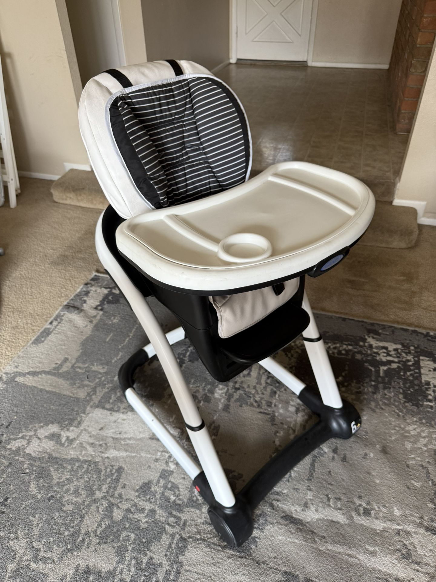 Graco Blossom in Seating System Convertible High Chair Studio