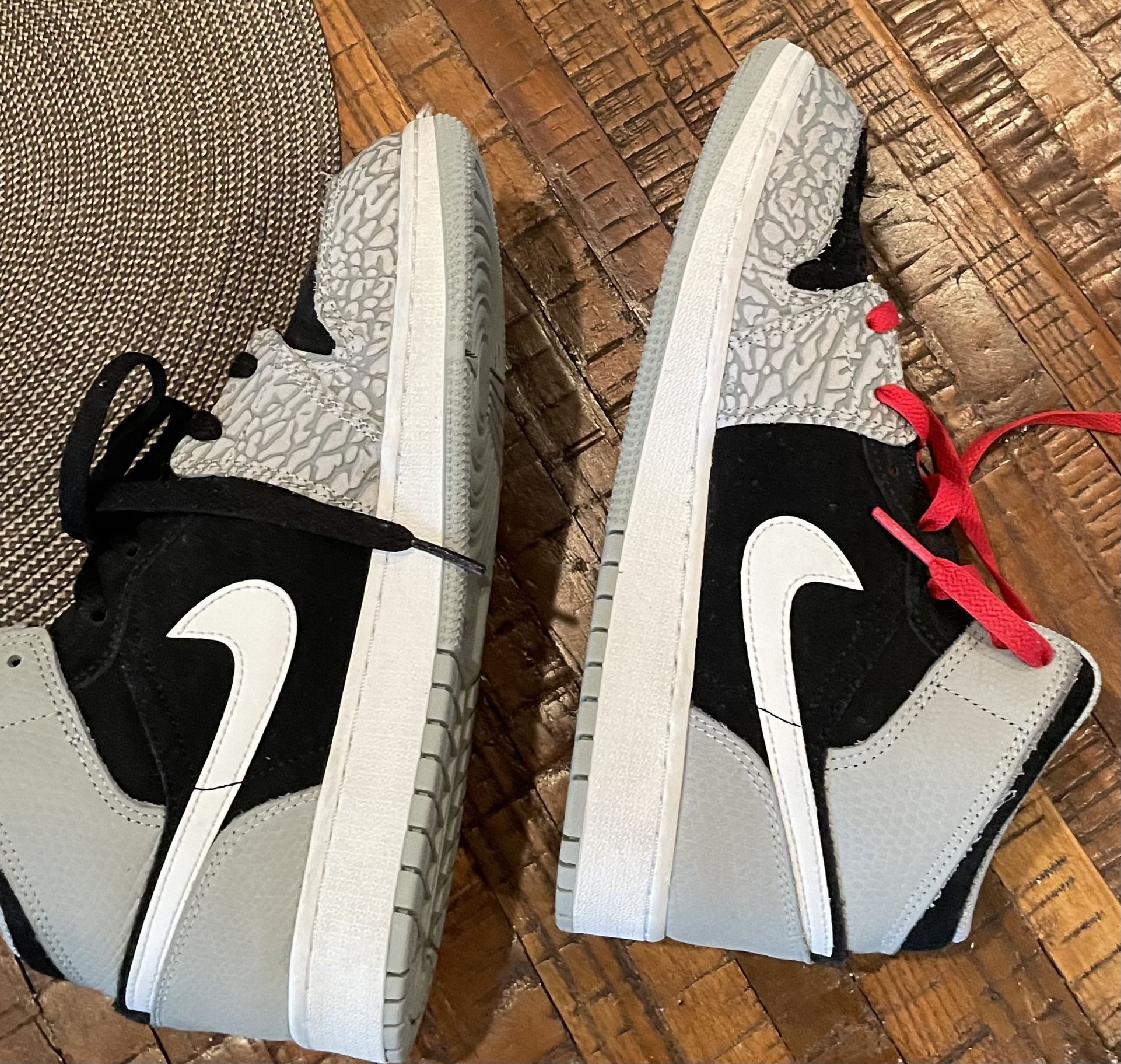 Kids Size 6 Nike Jordan 1 Mid SE Elephant Print