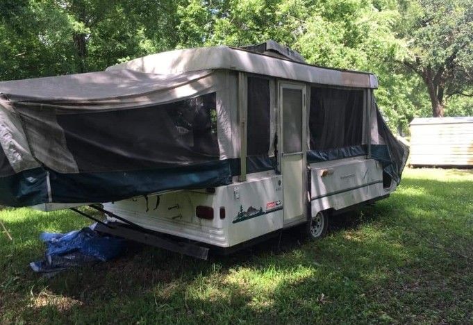 1998 Coleman popup camper