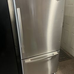 Whirlpool Stainless Steel Bottom Freezer Refrigerator 