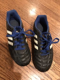 Boys cleats size 2