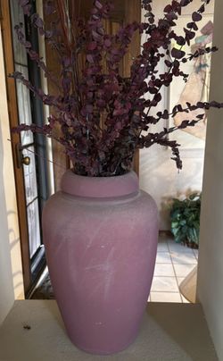 Beautiful ceramic pot with dried flowers