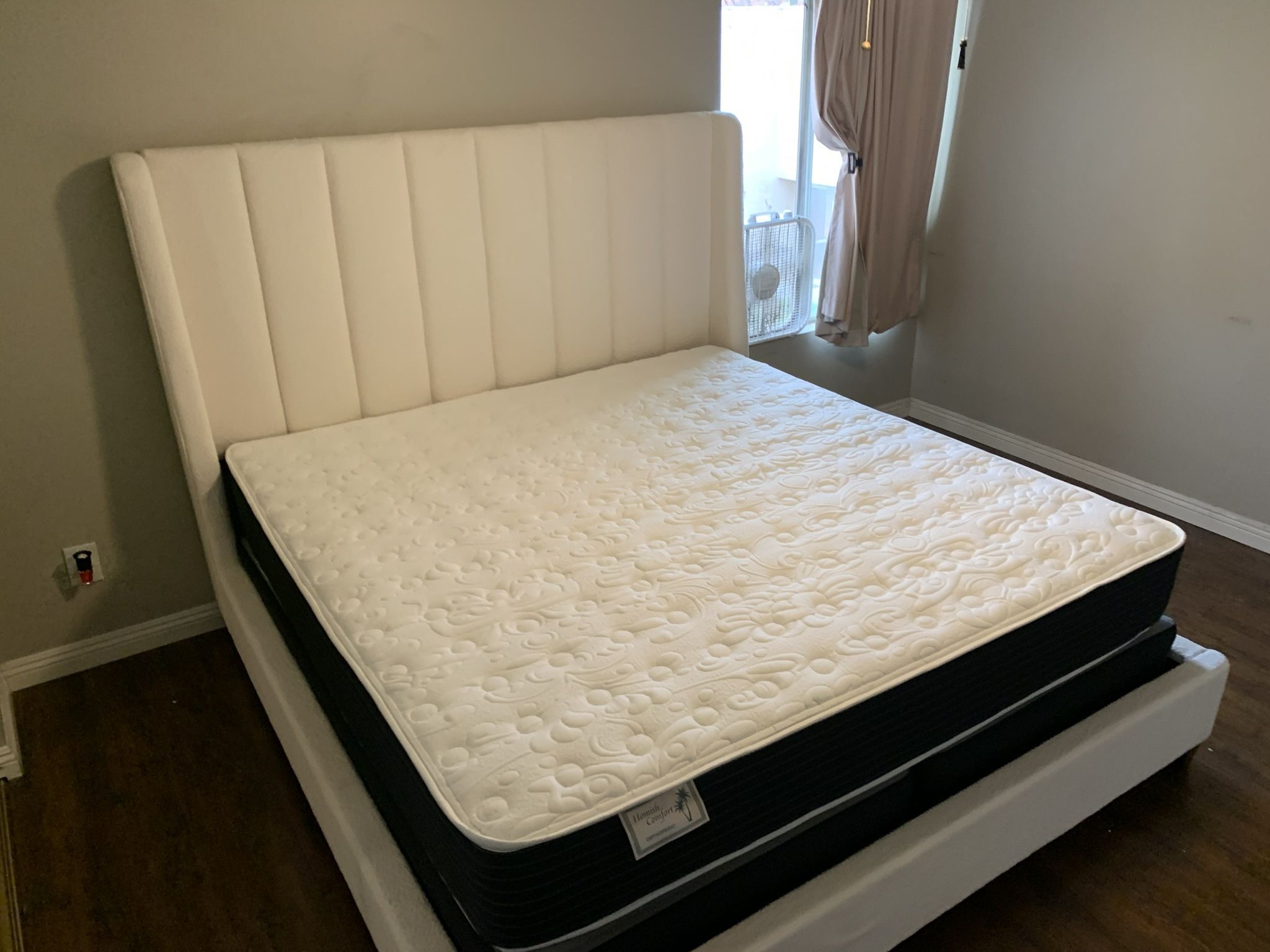 $699 Brand New King Bed Frame With Mattress (read description) Home & Garden