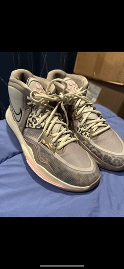 Nike Shoes ( Sizes.. 9 1/2- 10 1/2 and 12) 