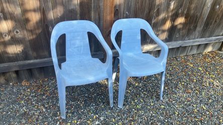 Free Plastic Chairs
