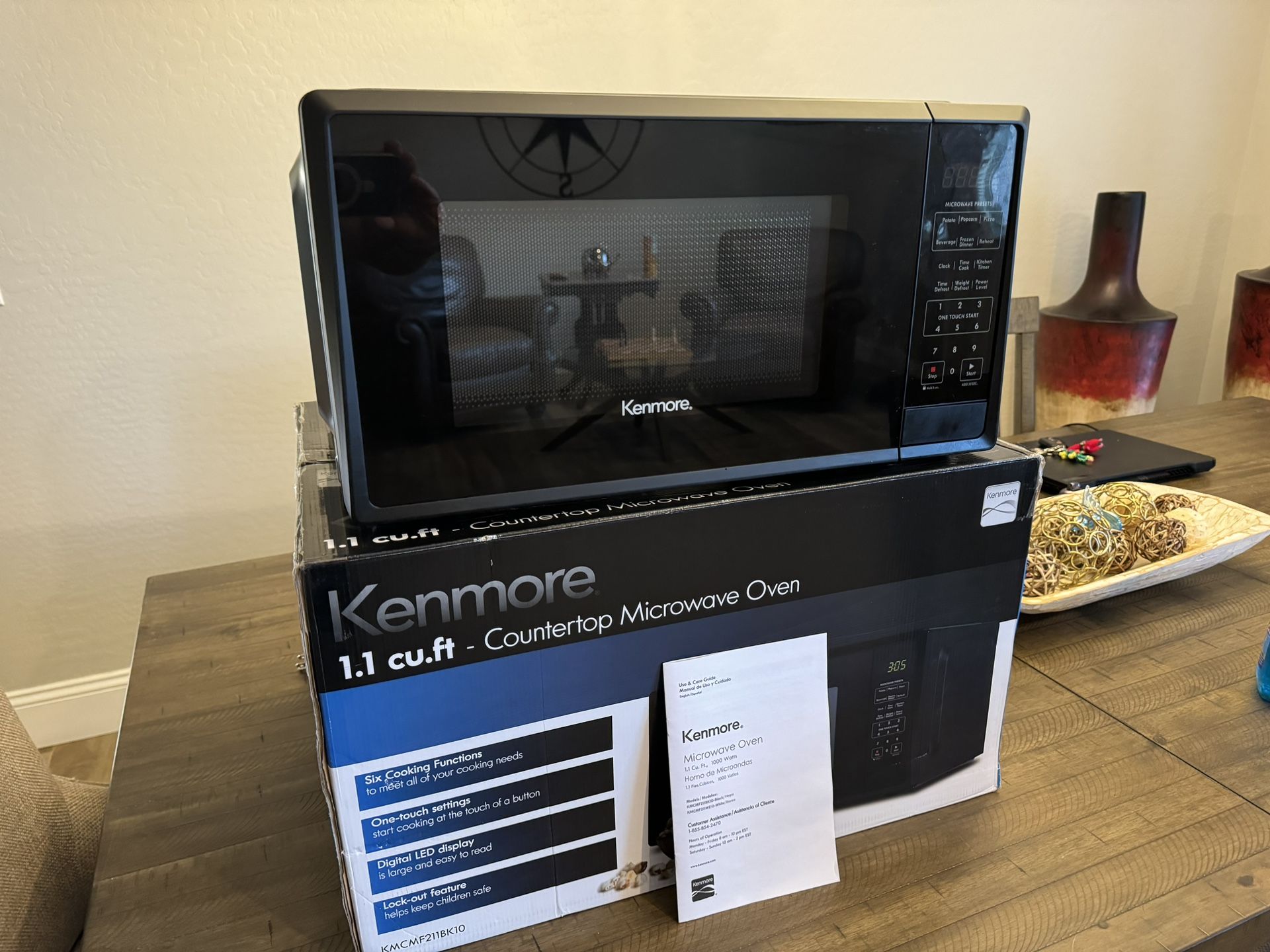 Kenmore 1.1 Cu Ft 1000 Watt Microwave
