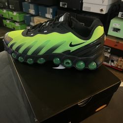 Brand New Size 11M Airmax DN8 Green Strike