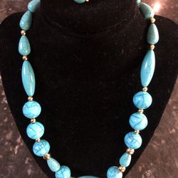 Turquoise necklace with matching earrings