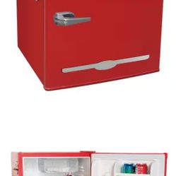 Mini Fridge 