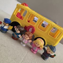 Kids School Bus Toy + 5 Figures Set