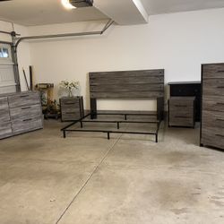 LARGE ASHLEY 5pc King Rustic Gray Bedroom Set
