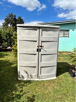Suncast Garden Shed (60 Cubic Ft.) 5x3 ft