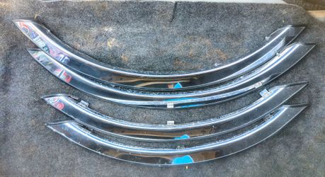 Chrome fender trim soff 2000 Lincoln