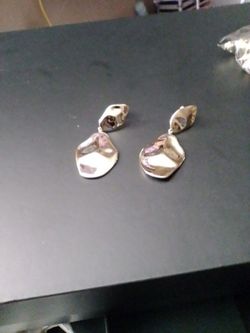Pavoi gold ear rings