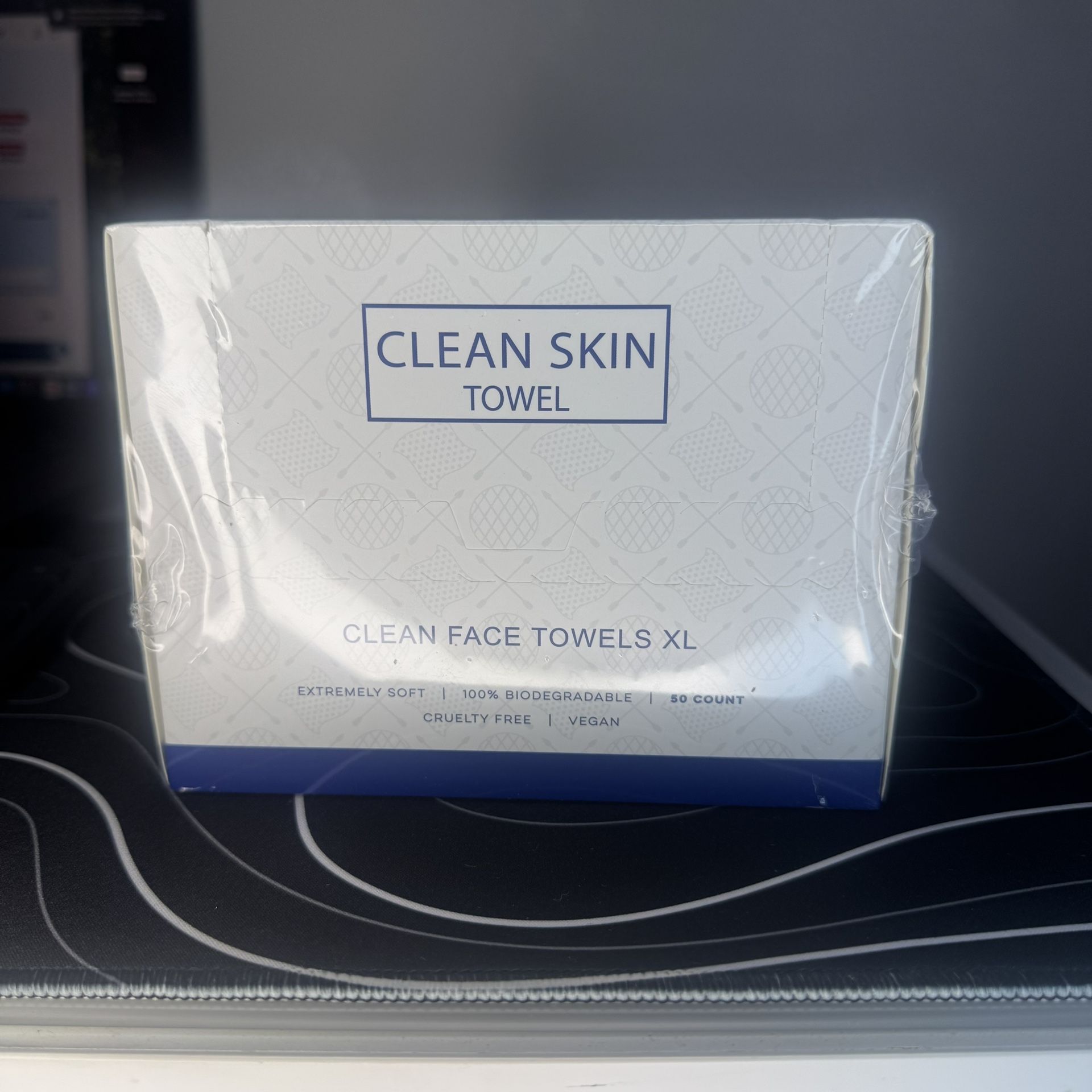 50 XL Facial Towels – Soft, Clean, Disposable (Spa Quality)