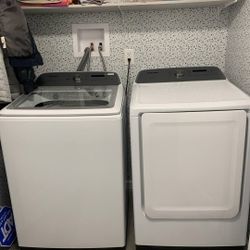 Samsung Washer And Dryer Matching Set Look Like New Still!!!