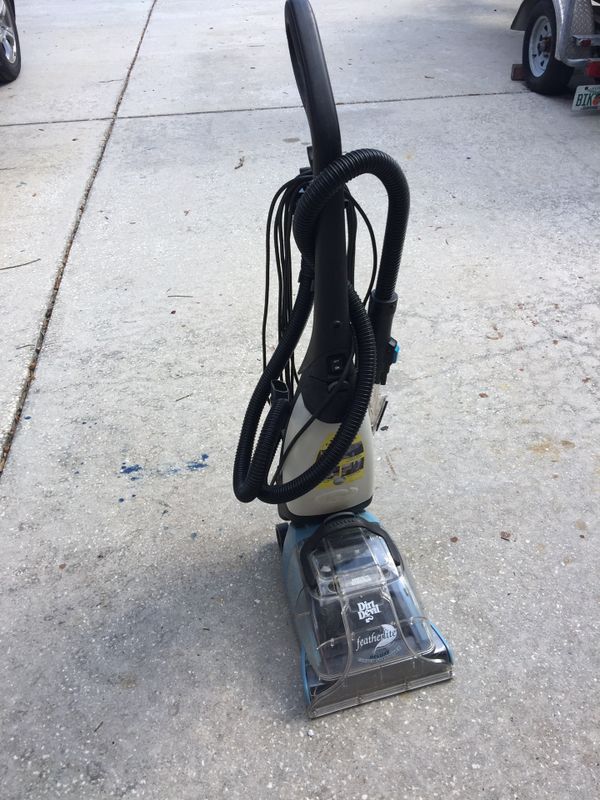 Dirt Devil featherlite Deluxe Carpet Shampooer for Sale in Riverview, FL OfferUp