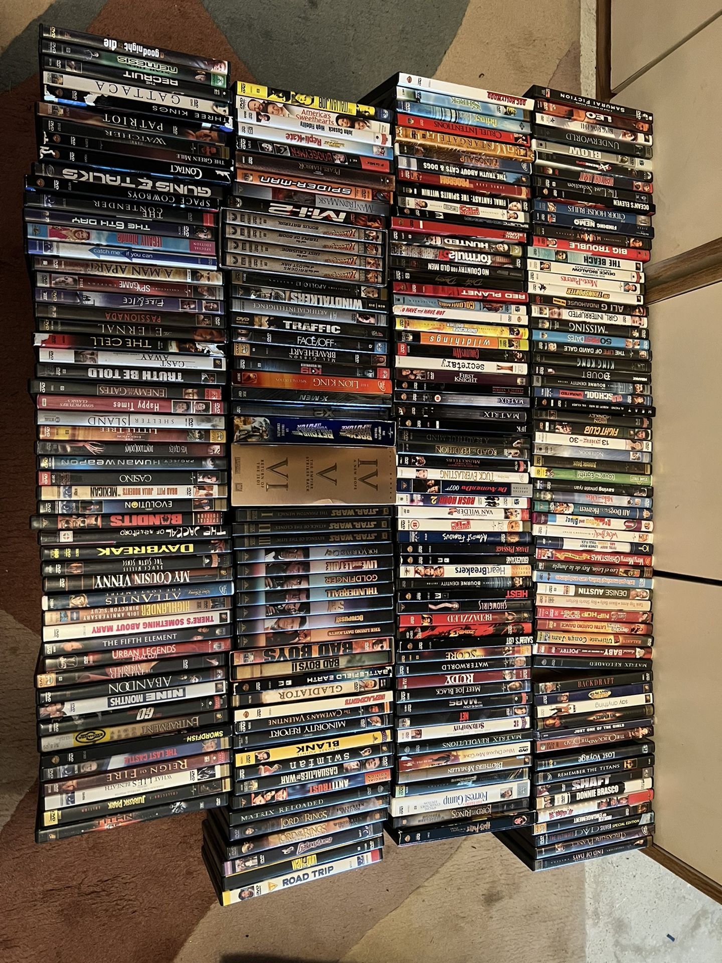 233 DVD Display Cases