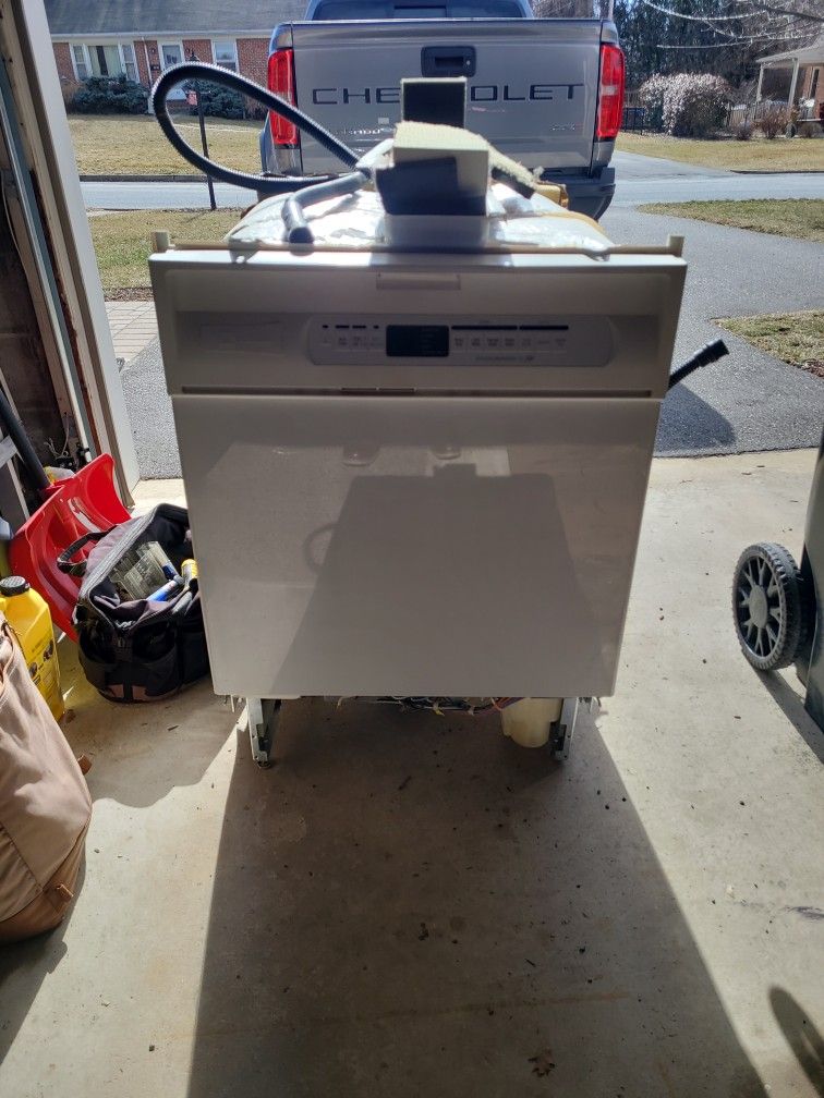 Maytag Dish Washer