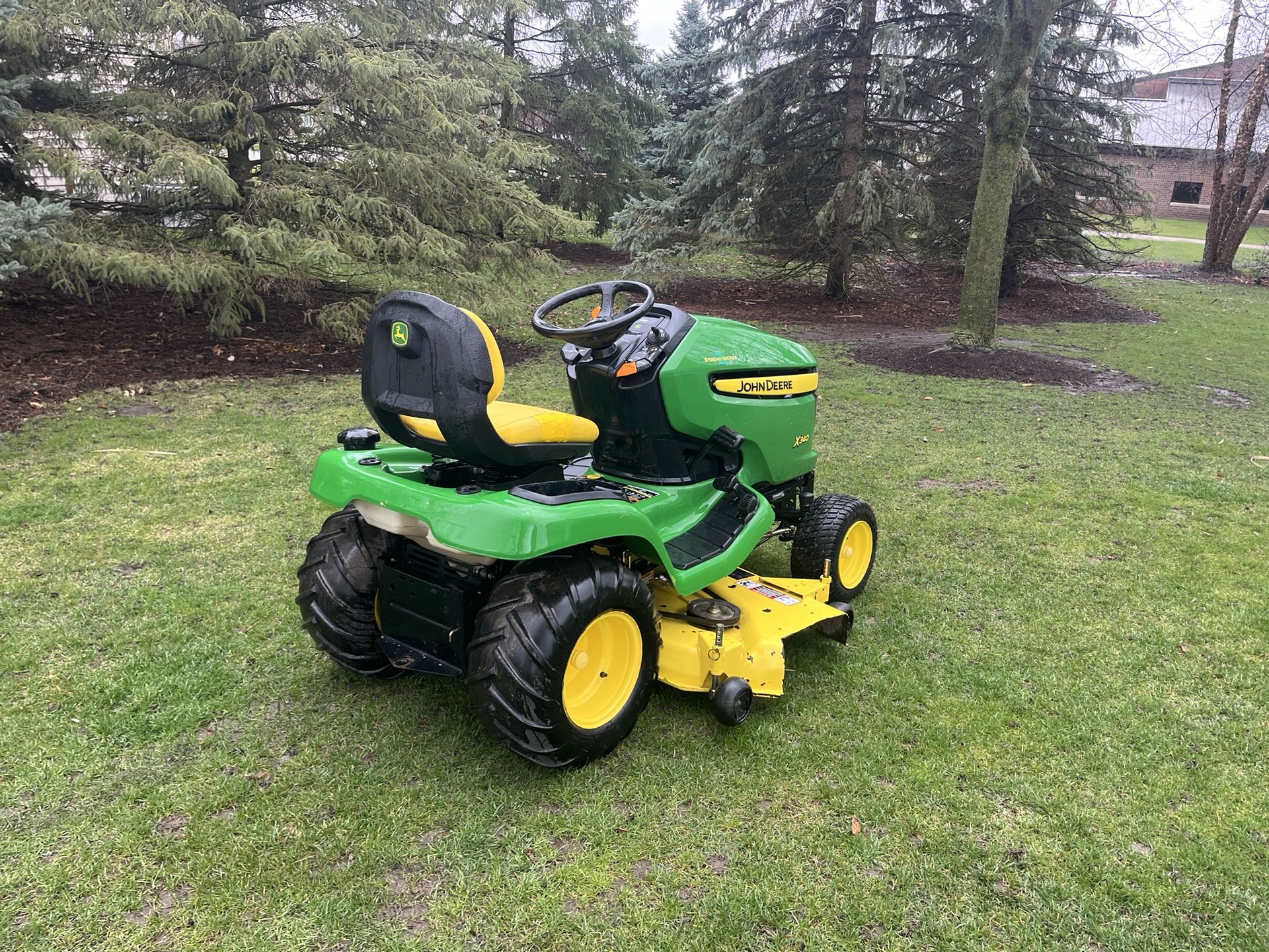 John Deere Riding Lawn Mower With A 54 In Deck And 25HP Kawasaki Engine 
