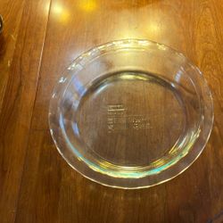 Large Pyrex Pie Dish