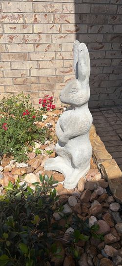Standing cement, rabbit