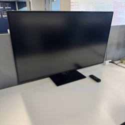 LG 43" Class 4K UHD IPS LED Monitor USB C