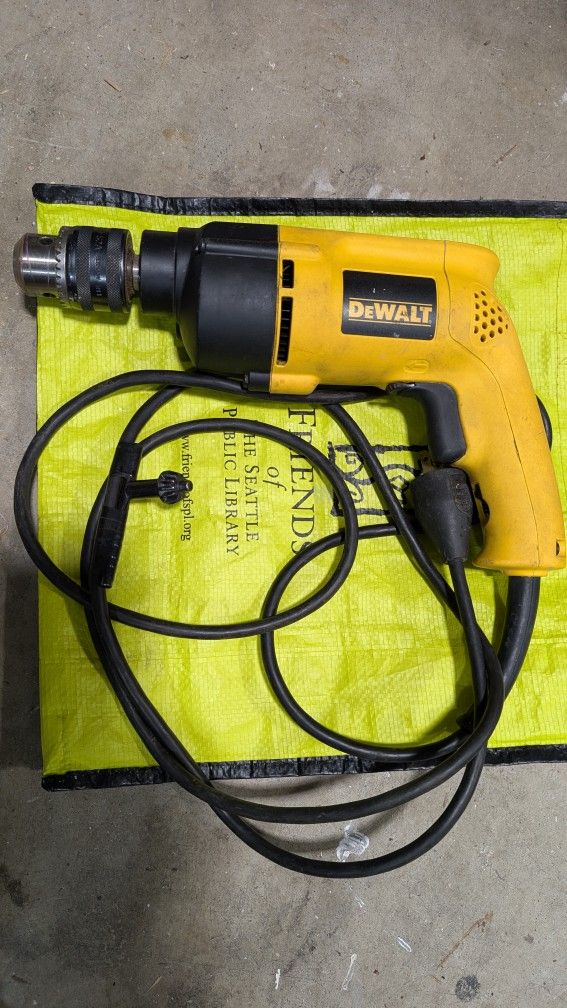 DW 511 1/2" Corded Hammer drill 