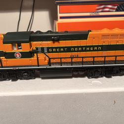 Lionel Great Northern GP7 LionChief Plus Locomotive (#601) – With Remote + Original Packaging