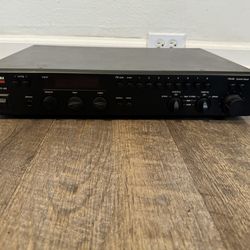 Adcom Gtp-400 stereo preamplifier