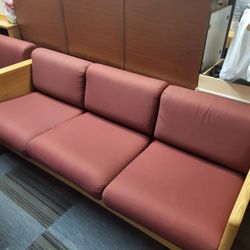 REAL WOOD, REAL QUALITY SOFA LIKE NEW (HOME1)