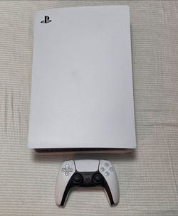 PS5 1TB with 4 games, controller and vertical stand
