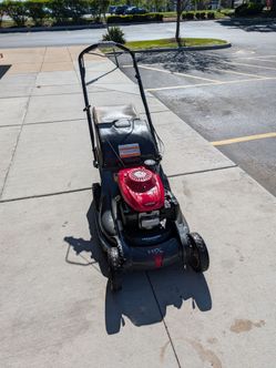 Honda hrx271 lawnmower