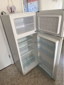 Compact Refrigerator