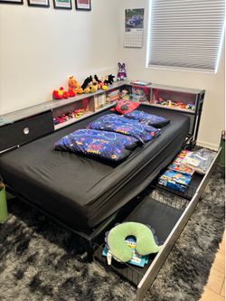 Single bed with storage - excellent condition