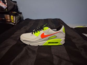 Brand New And Original Kid's Nike Air Max's 90 Sneakers Sizes 5.5y