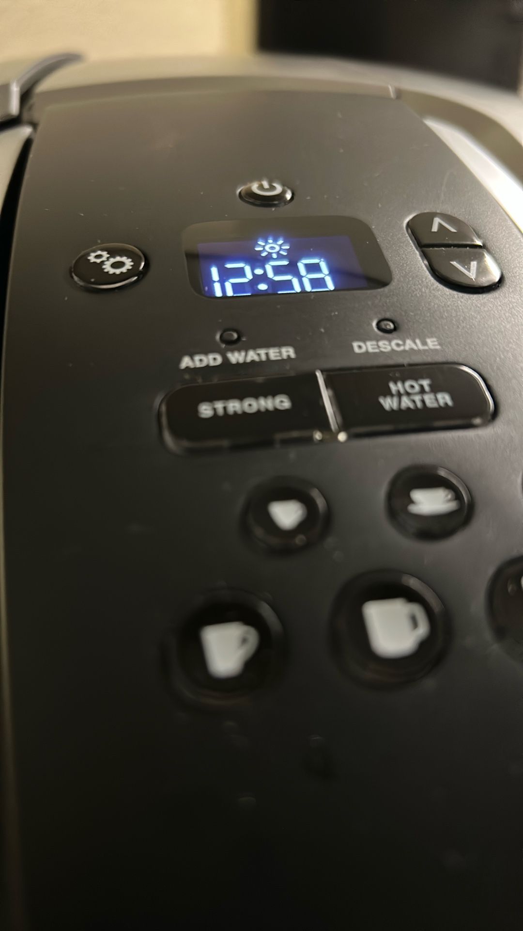 Keurig Coffee Maker black & Silver With Clock Iced Cup Sm Med Lg Ex Condition Clean 40$ Pk Up Everett Mall Way