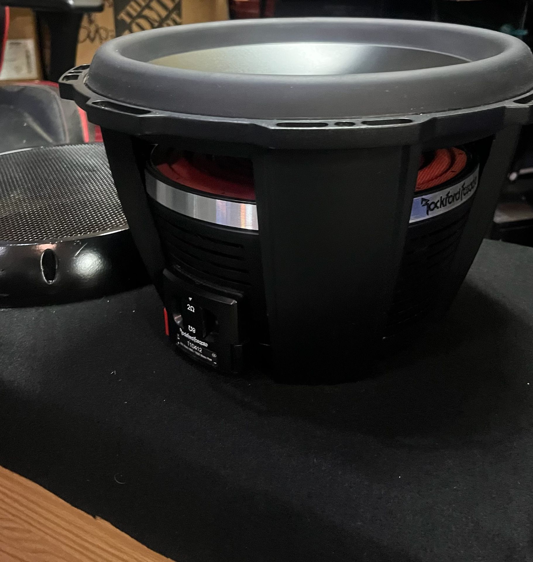 ROCKFORD FOSGATE T1D412 SUBWOOFER