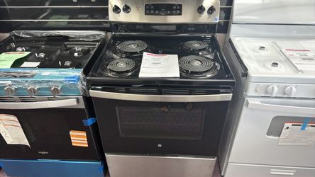 GE 30-in 4 burners 5.0-cu ft Freestanding Electric Range (Stainless Steel)