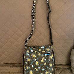 Kavu NEW Cross Body Purse 
