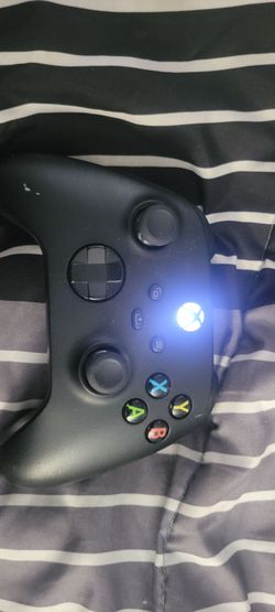 Xbox controller basically brand new only had it for 2 months