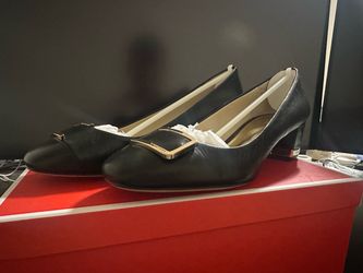 Coach Isla Black Leather Pumps Size 8.5M – Gold Buckle – Excellent Condition