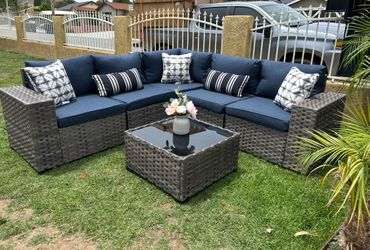 Patio Furniture set outdoor new in the box