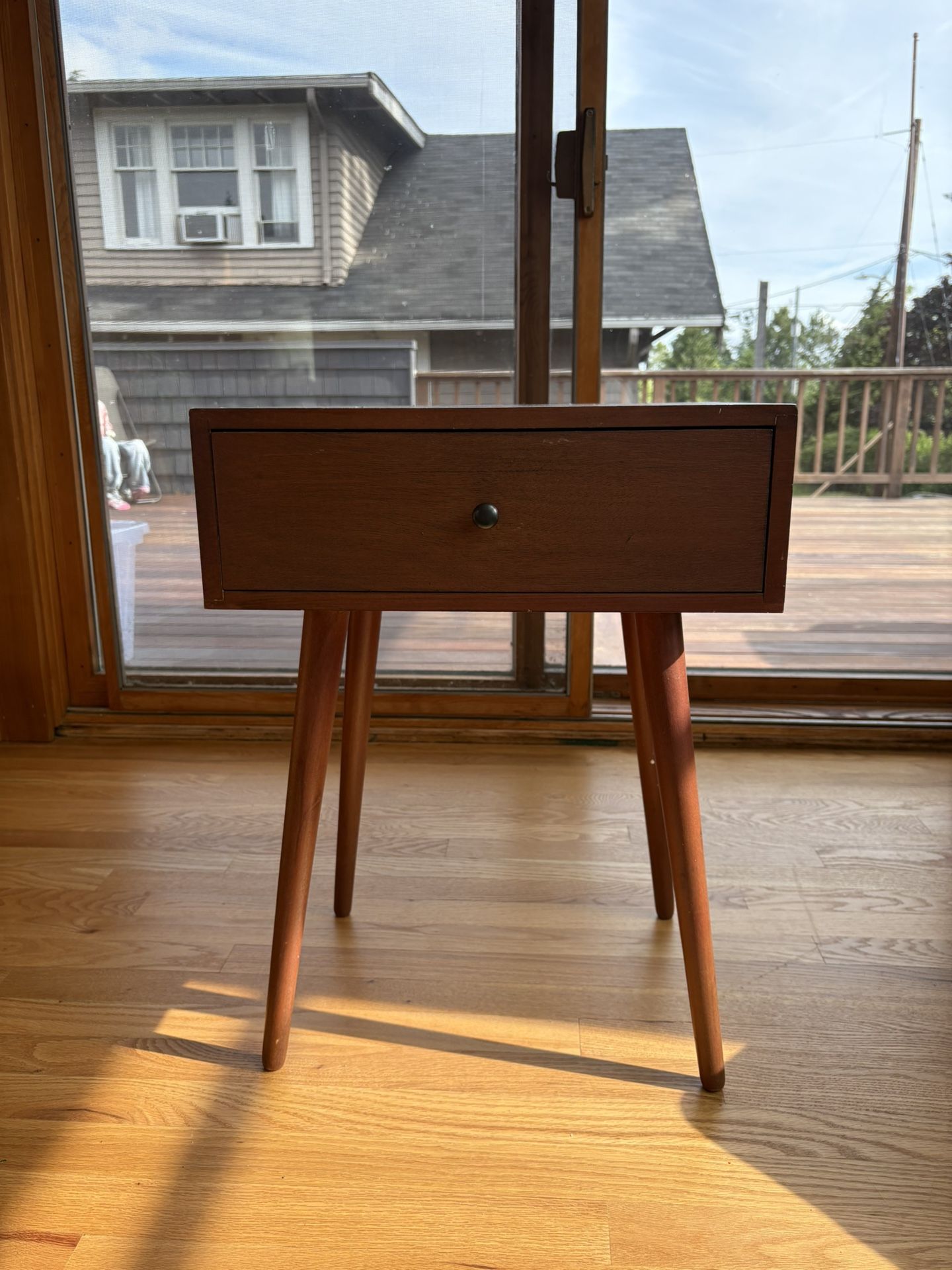 Mid-Century Walnut Bedside Table – Compact & Handcrafted