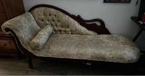 Vintage Lounge Couch - Used/Ripped