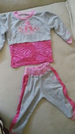 Outfit size 2t